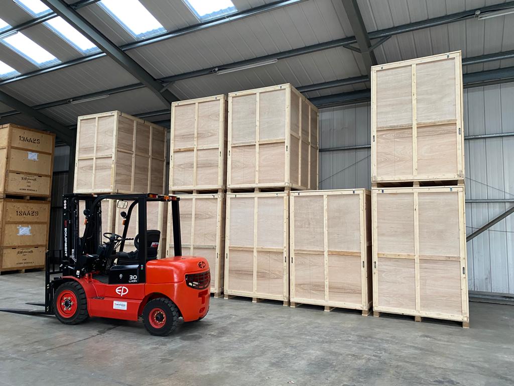 Spire Removals' storage facilities in Salisbury, displaying storage containers and crates. Discover storage near me.